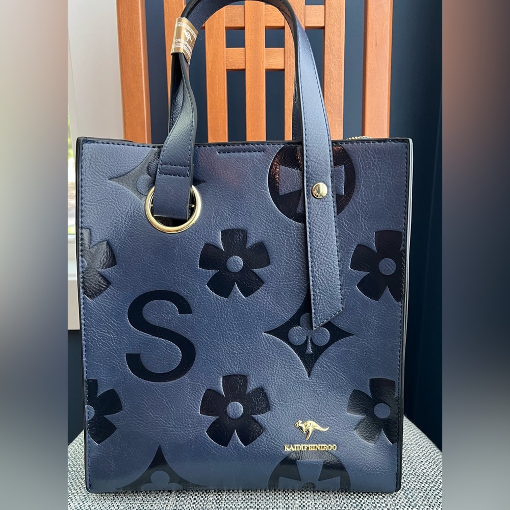 NWOT Kaidifeiniroo Navy Floral Tote Bag